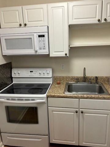 8851 Sunrise Lakes Boulevard 208, Sunrise, FL 33322