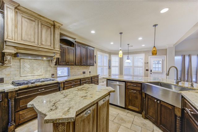 11826 Canyon Mills Drive, Houston, TX 77095