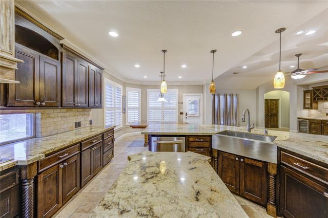 11826 Canyon Mills Drive, Houston, TX 77095