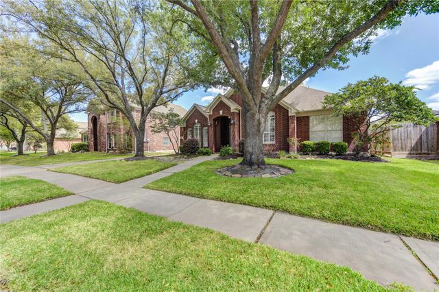 11826 Canyon Mills Drive, Houston, TX 77095