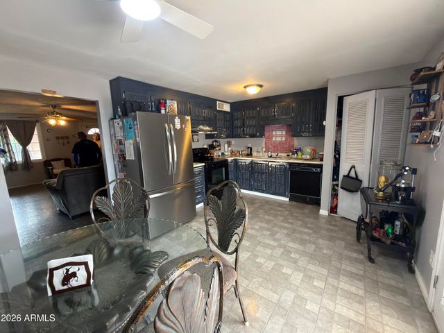 7207 W DEVONSHIRE Avenue, Phoenix, AZ 85033