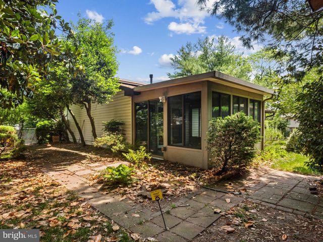1933 HUGUENOT PL, Severn, MD 21144