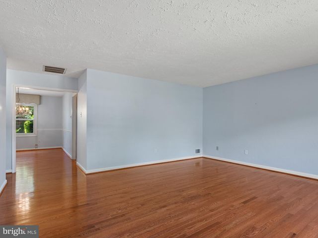 1933 HUGUENOT PL, Severn, MD 21144