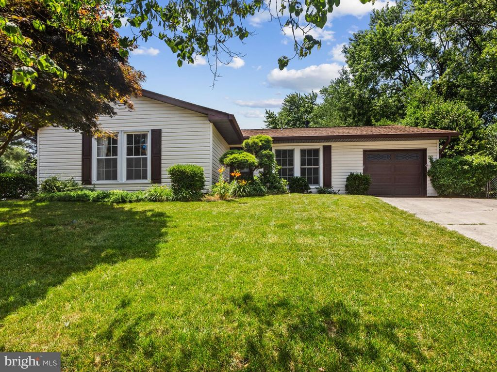 1933 HUGUENOT PL, Severn, MD 21144