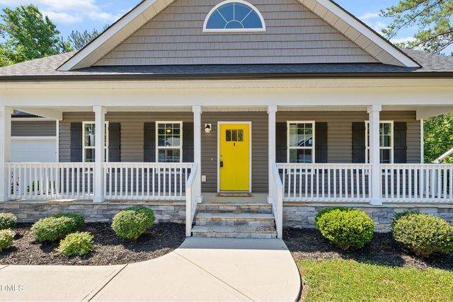 230 N Ridge Drive, Louisburg, NC 27549