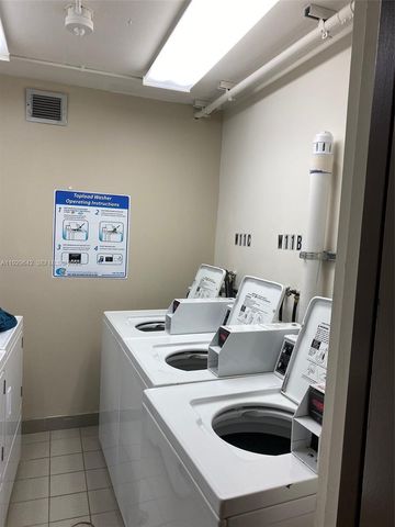 555 NE 15th St 14K, Miami, FL 33132