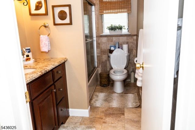 62 Trocha Ave, Livingston Twp., NJ 07039