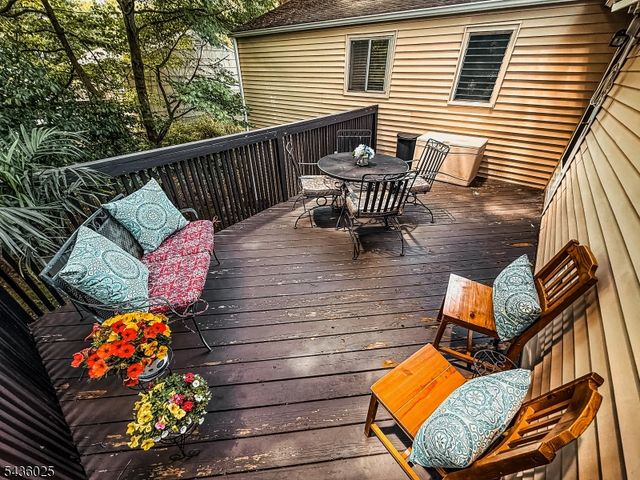62 Trocha Ave, Livingston Twp., NJ 07039