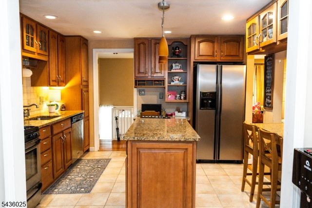62 Trocha Ave, Livingston Twp., NJ 07039