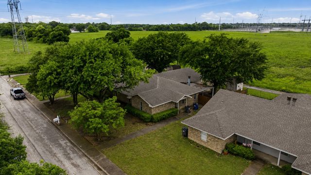 1729 Jenkins Lane, Glenn Heights, TX 75154
