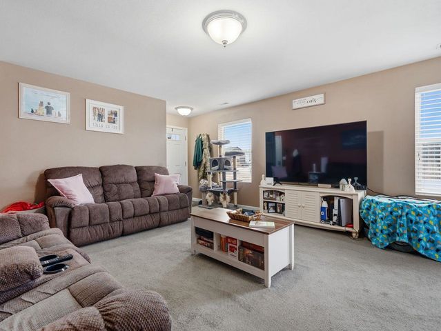 3001 NW 9th St., Minot, ND 58703