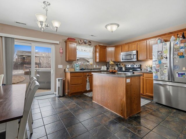 3001 NW 9th St., Minot, ND 58703