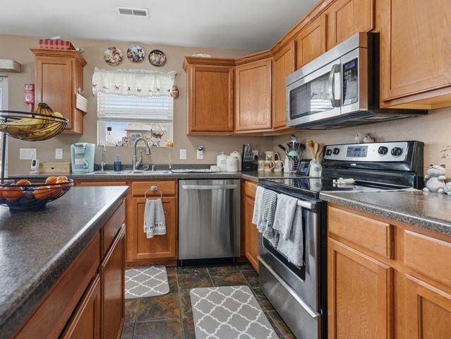 3001 NW 9th St., Minot, ND 58703