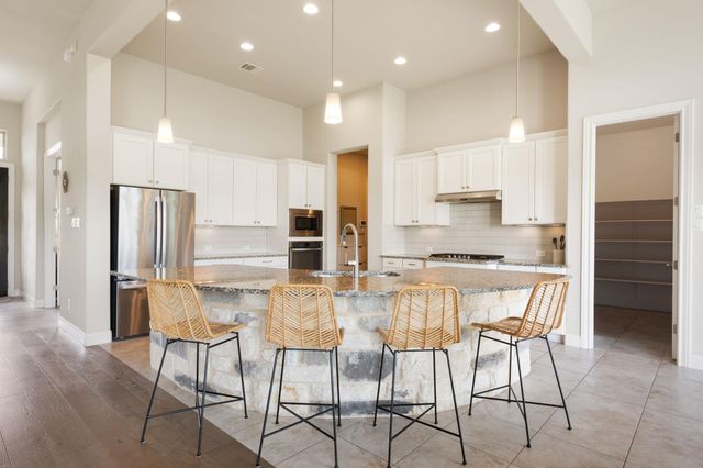 117 Cavalier CV, Hutto, TX 78634