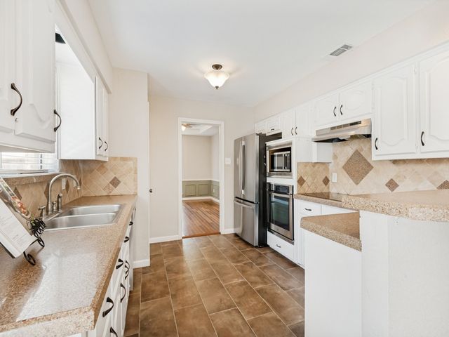 177 Simmons Drive, Coppell, TX 75019