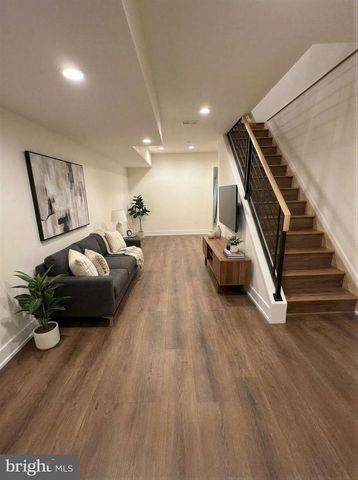 2324 REED ST, Philadelphia, PA 19146