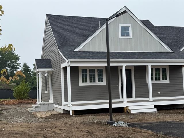 12 Glacier Path 12, Middleboro, MA 02346