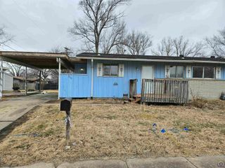 7209 SW Greenview DR, Topeka, KS 66619