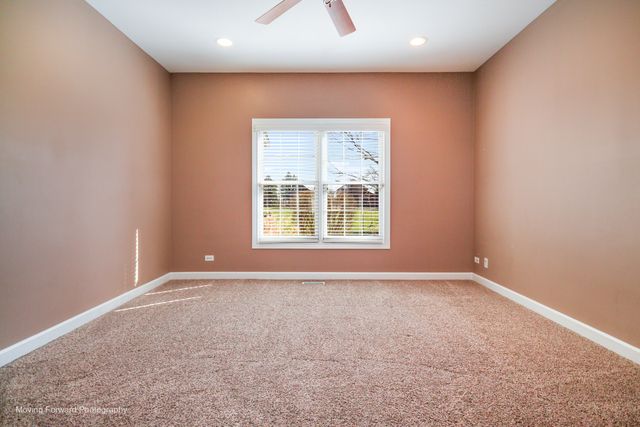 24833 Winterberry Lane, Plainfield, IL 60585