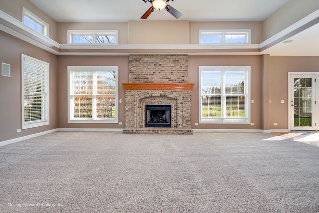 24833 Winterberry Lane, Plainfield, IL 60585