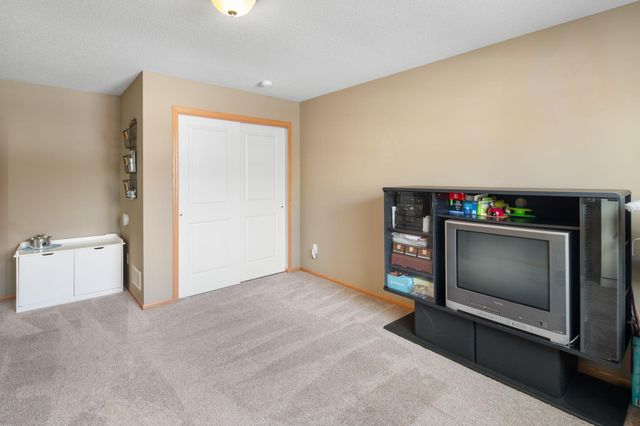 15152 French Drive N D, Hugo, MN 55038