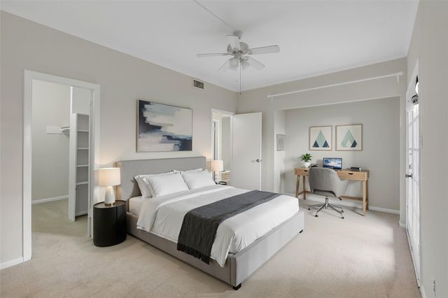 2001 Bering Drive 11H, Houston, TX 77057