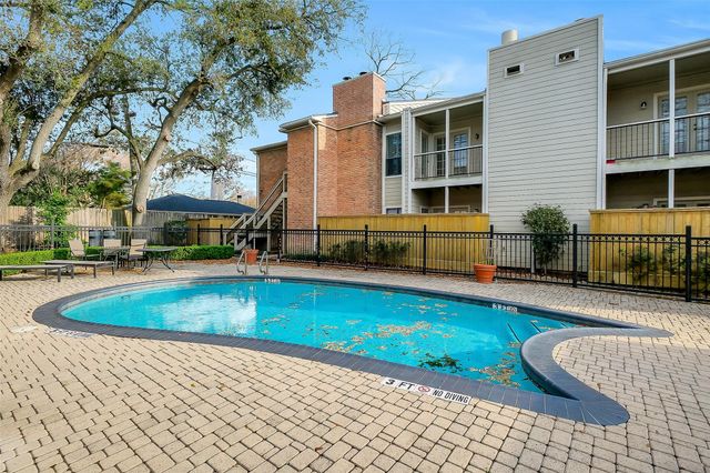 2001 Bering Drive 11H, Houston, TX 77057