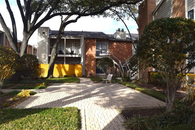 2001 Bering Drive 11H, Houston, TX 77057