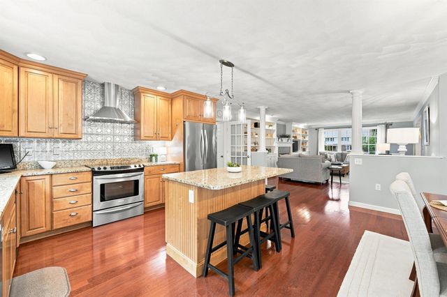 8 Rolling Ridge Road, Windham, NH 03037