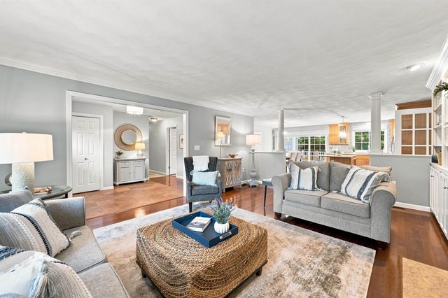 8 Rolling Ridge Road, Windham, NH 03037