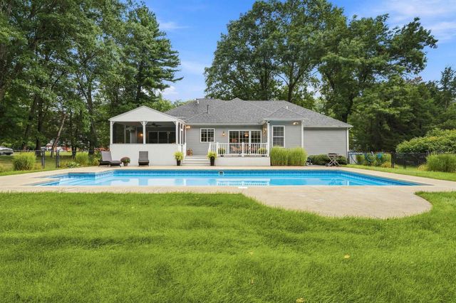 8 Rolling Ridge Road, Windham, NH 03037