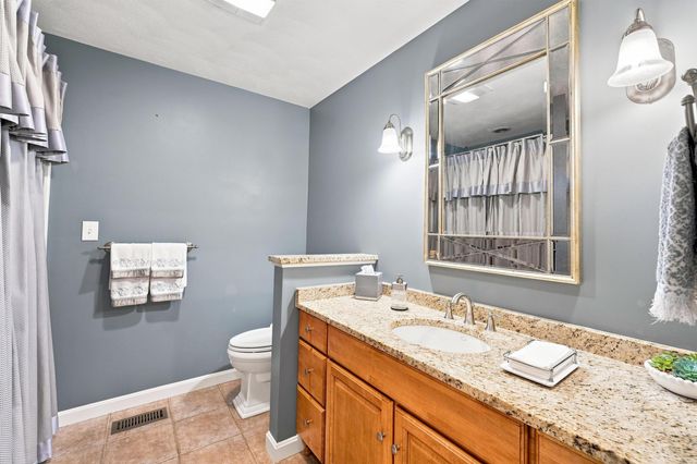 8 Rolling Ridge Road, Windham, NH 03037