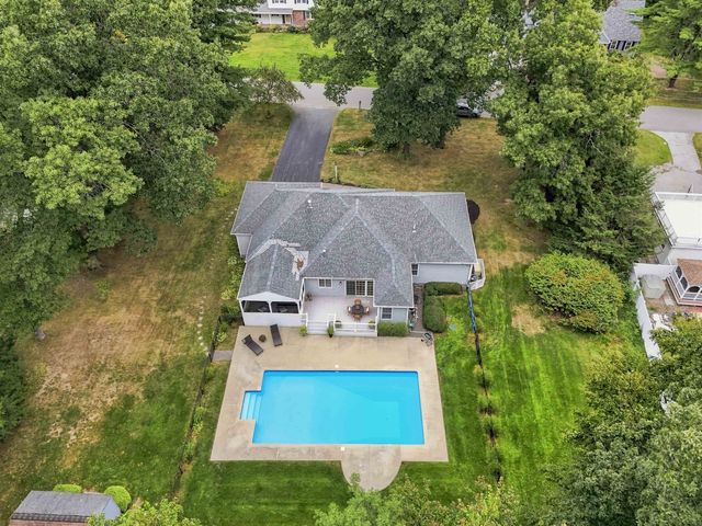 8 Rolling Ridge Road, Windham, NH 03037