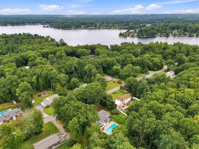 8 Rolling Ridge Road, Windham, NH 03037