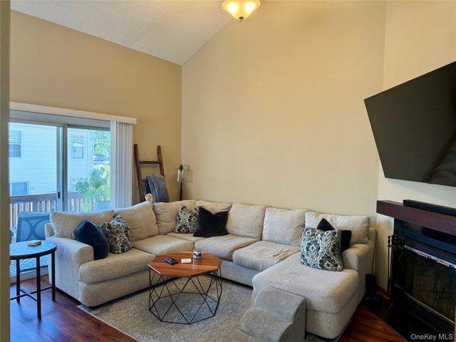 4013 Whispering Hills, Chester, NY 10918