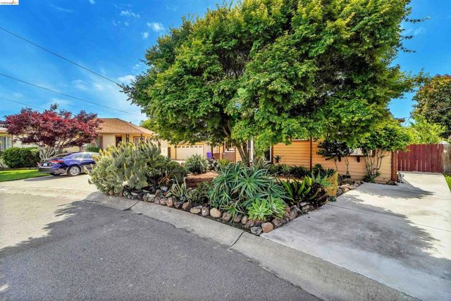 16366 Emery Ct, San Lorenzo, CA 94580