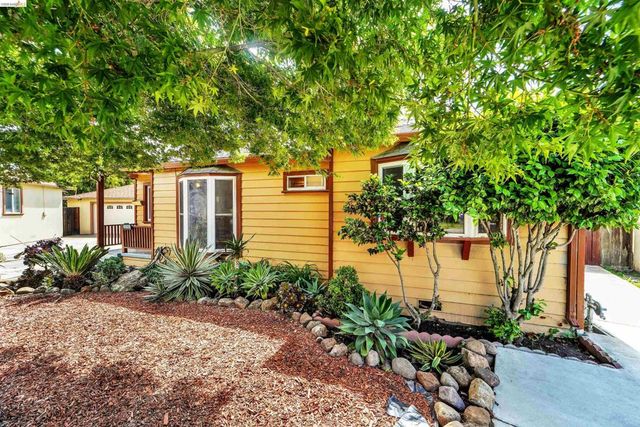16366 Emery Ct, San Lorenzo, CA 94580