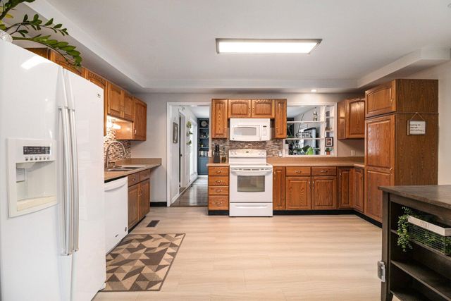 957 Woodville Avenue, Monroe, MI 48161