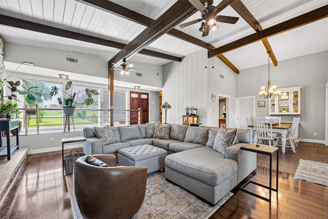 182 N Burnett Drive, Baytown, TX 77520