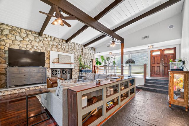 182 N Burnett Drive, Baytown, TX 77520