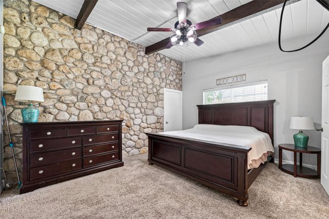 182 N Burnett Drive, Baytown, TX 77520
