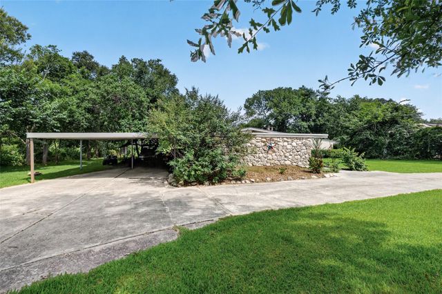182 N Burnett Drive, Baytown, TX 77520