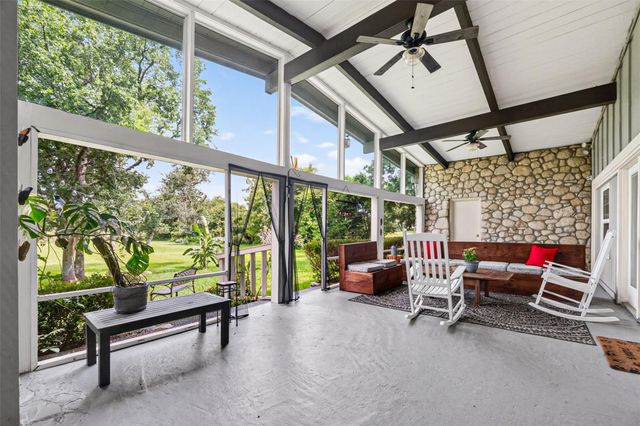 182 N Burnett Drive, Baytown, TX 77520