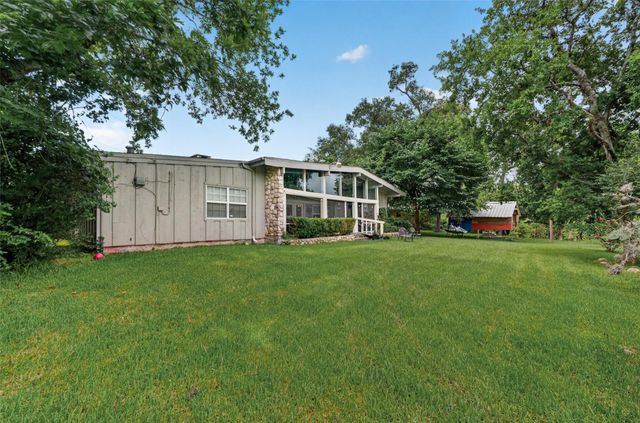 182 N Burnett Drive, Baytown, TX 77520