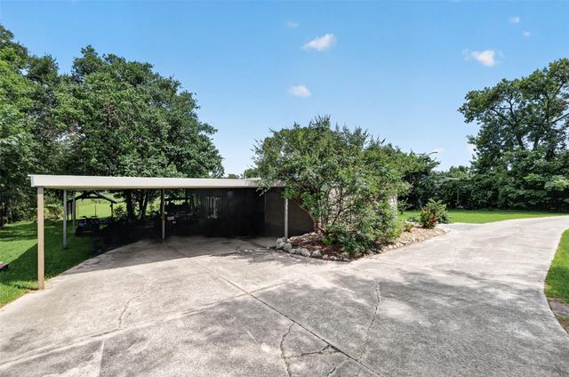 182 N Burnett Drive, Baytown, TX 77520