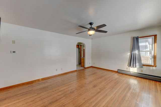 9046 Kleinman Road, Highland, IN 46322