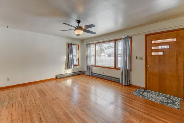 9046 Kleinman Road, Highland, IN 46322