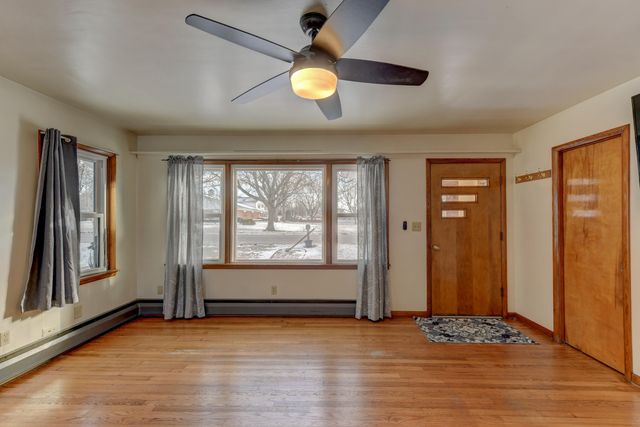 9046 Kleinman Road, Highland, IN 46322