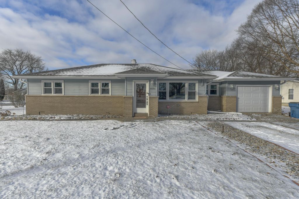 9046 Kleinman Road, Highland, IN 46322