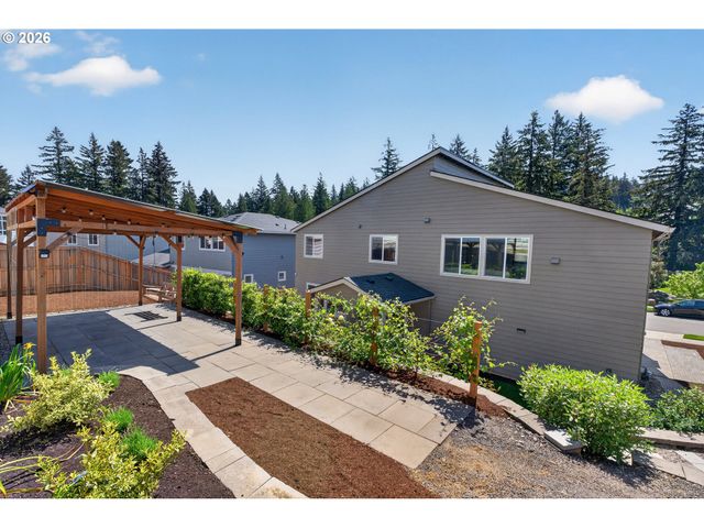 9133 Se STILLWATER Ln, Happy Valley, OR 97086